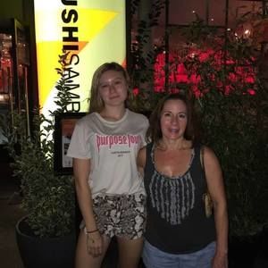 Meet your Posher, Simone